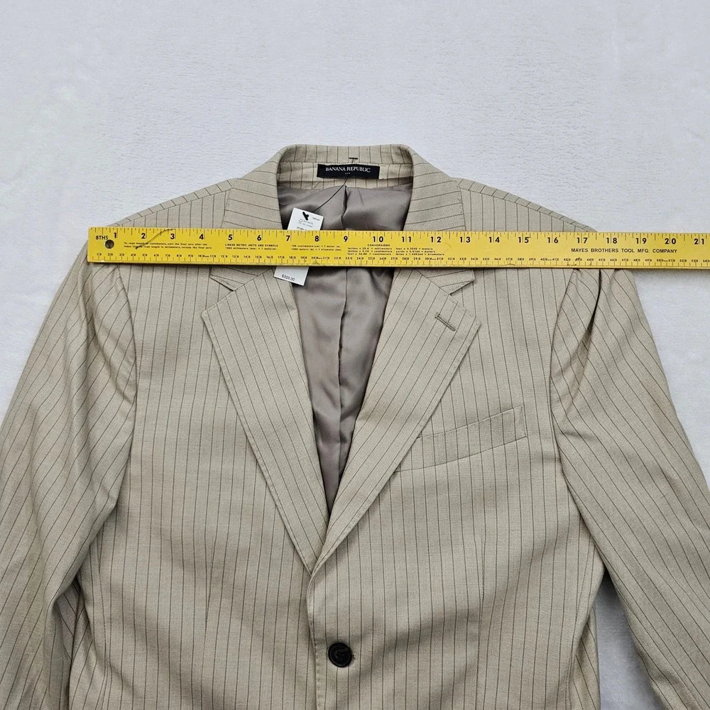 Banana Republic Suit Mens 38S 34x28 Beige Pinstripe Tailored Fit 2pc Wedding NEW
